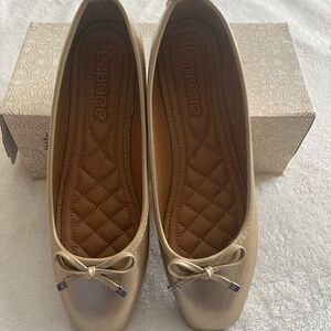 Women's Cream Ballet Flats